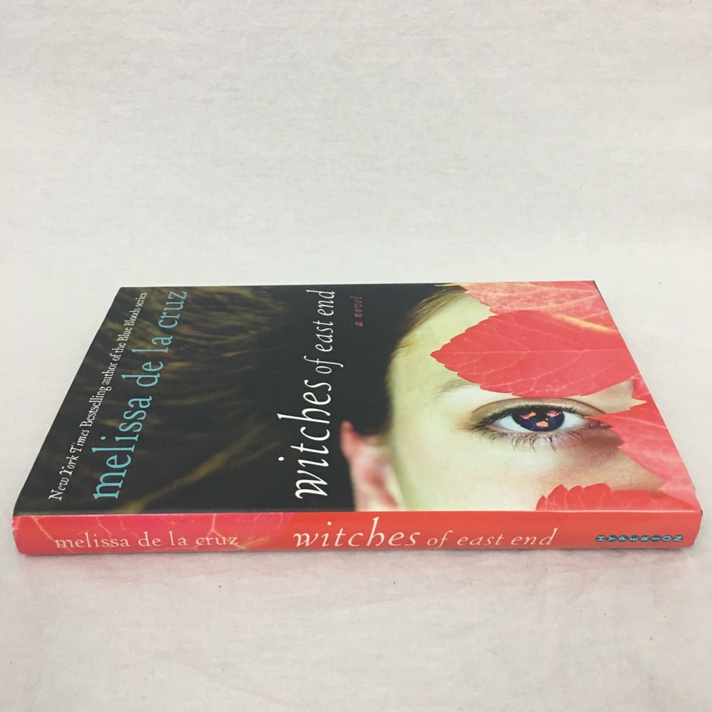 Witches of East End Hardcover By de la Cruz, Melissa Paranormal Fiction Romance - Picture 9 of 11